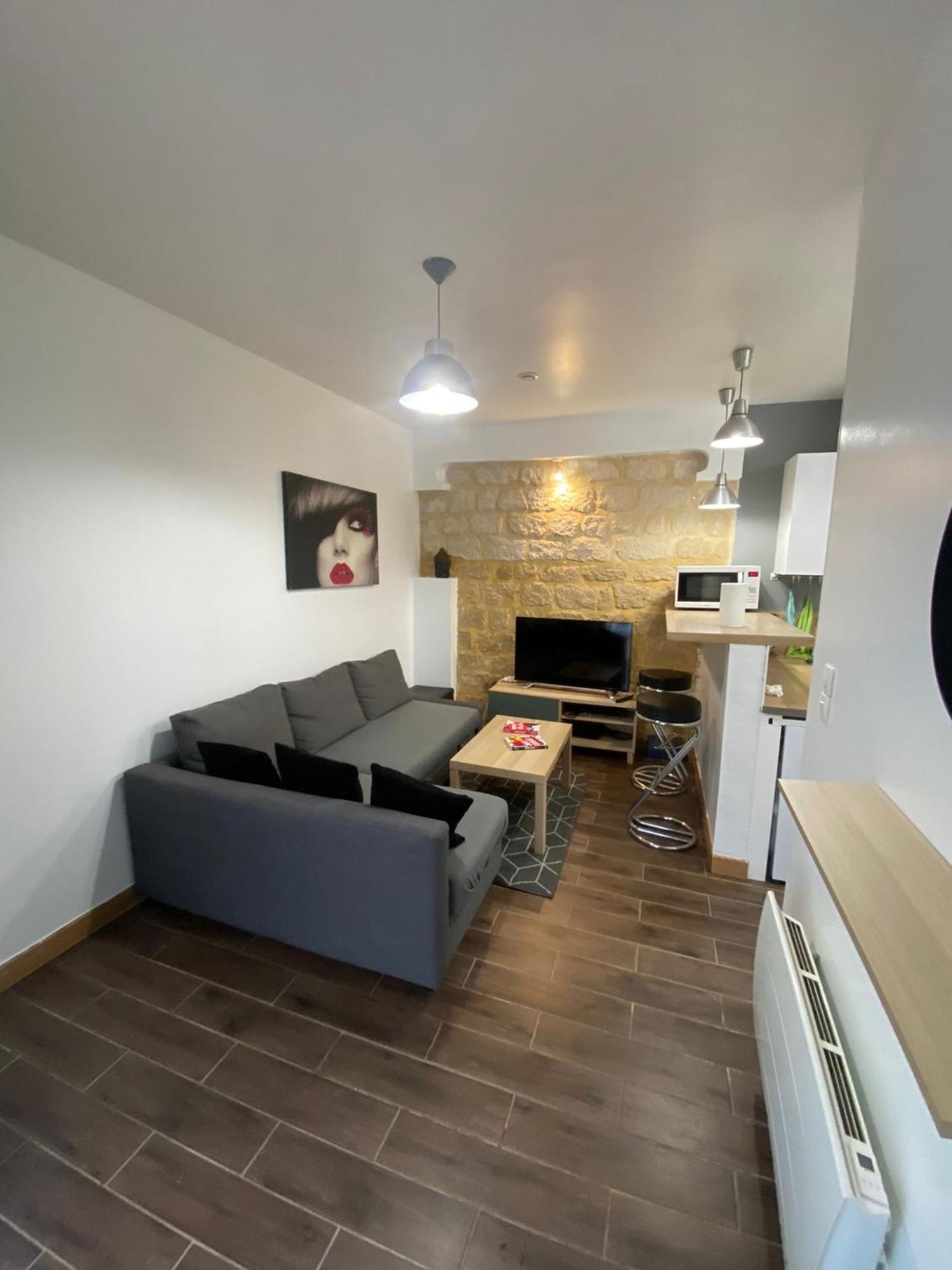 Agreable Appartement In Montmartre Parijs Buitenkant foto